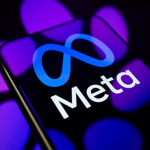 EU dọa phạt nặng Meta nếu không tắt tính năng tự động phát và cuộn vô hạn