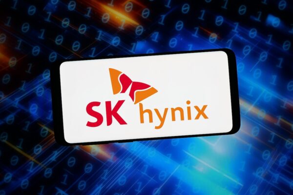 SK Hynix huy động 26,5 tỷ USD trong thương vụ IPO nước ngoài lớn nhất lịch sử Mỹ, bị Washington giục xây nhà máy trên đất Mỹ